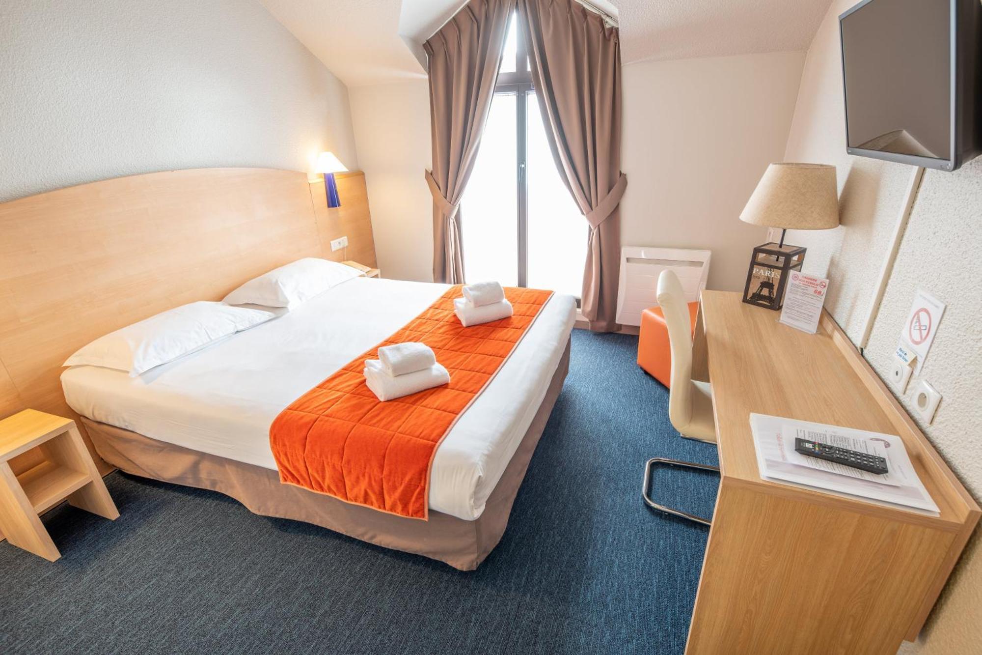 Hotel Saint Laurent Nogent-sur-Seine Exterior photo