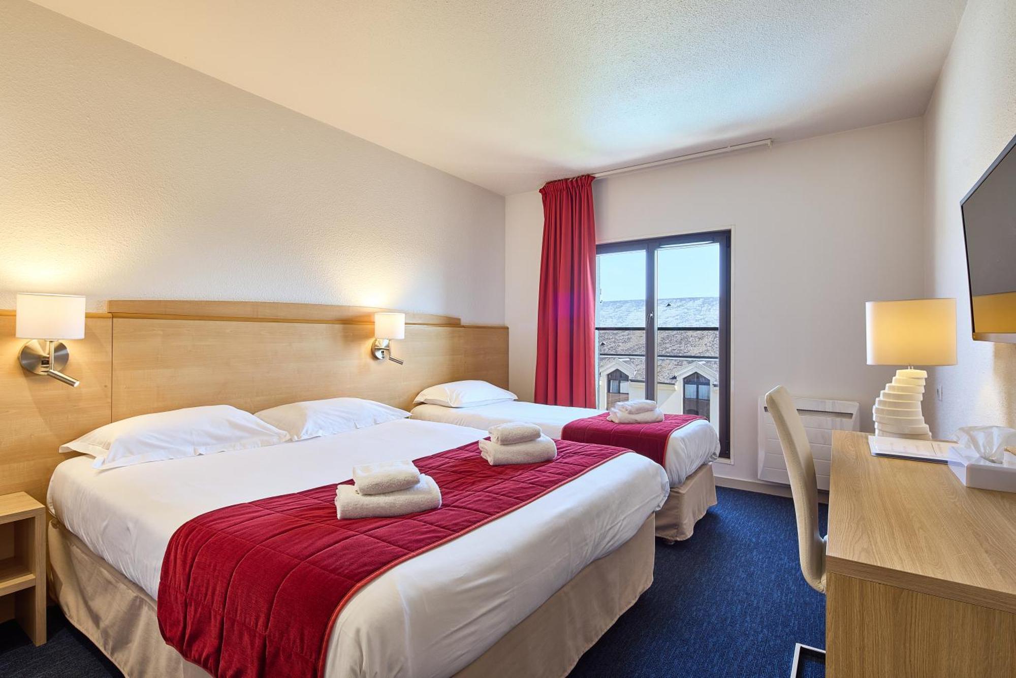 Hotel Saint Laurent Nogent-sur-Seine Exterior photo