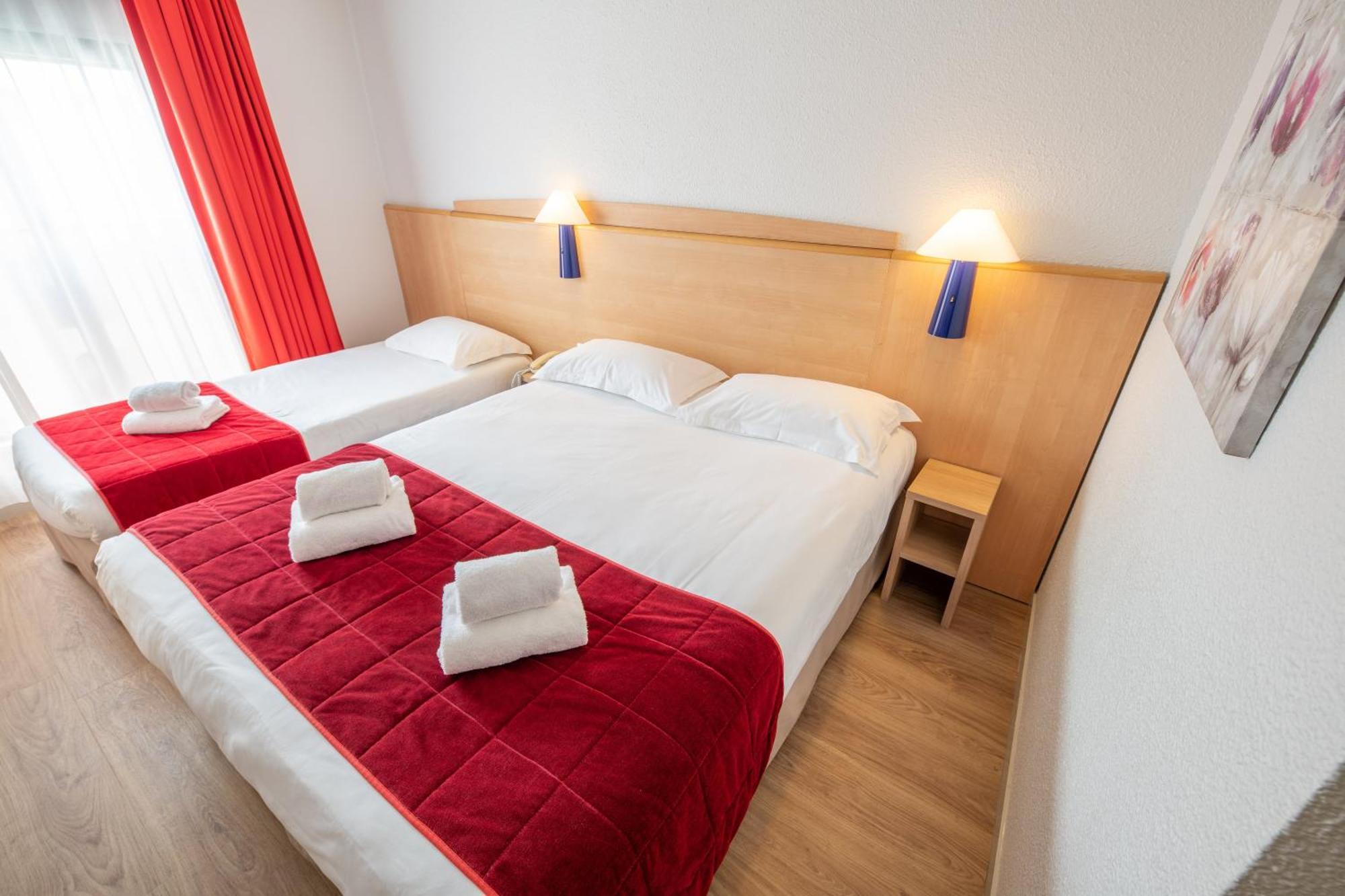 Hotel Saint Laurent Nogent-sur-Seine Room photo